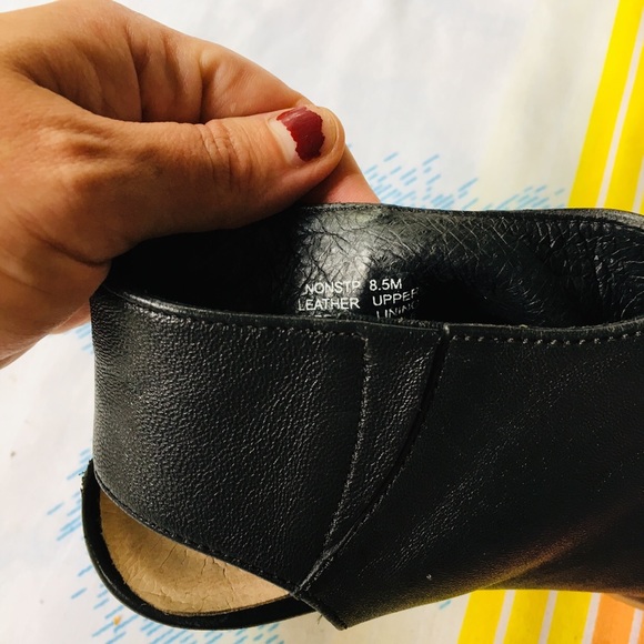 SOLD Steve Madden Block Heels✌️ - Picture 3 of 4